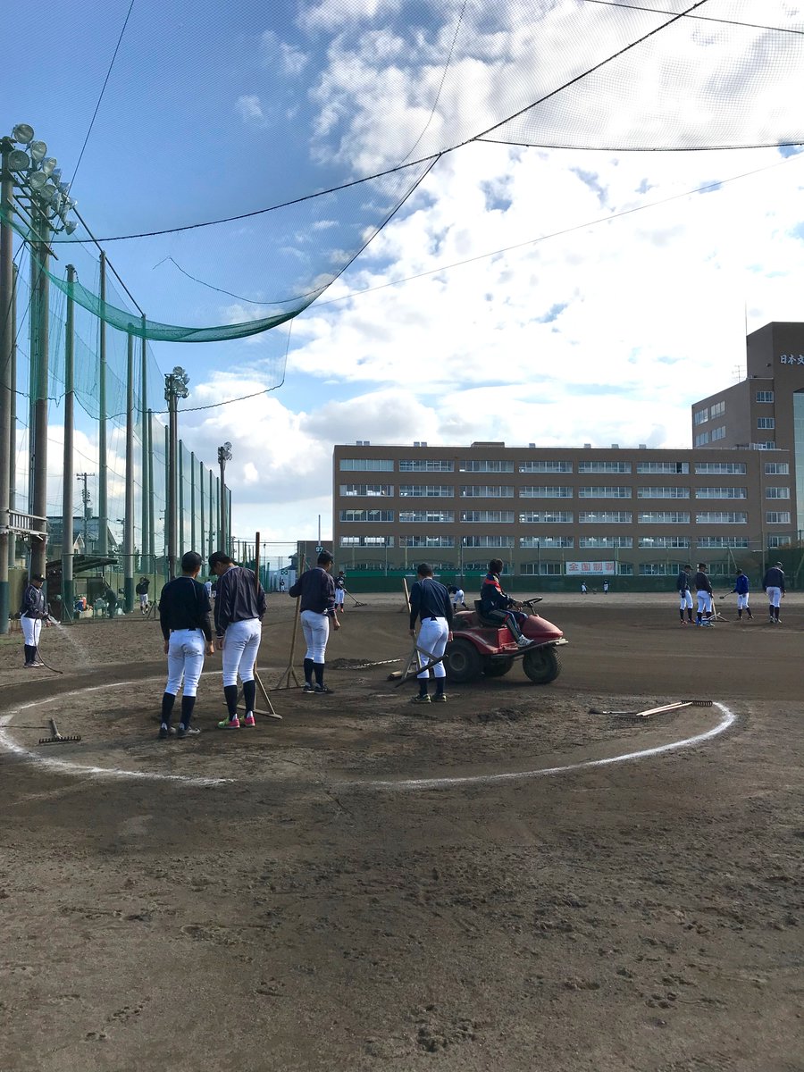 moririn1961's tweet photo. #日本文理高等学校 
#新潟文理 
#日本文理
野球部のみなさん 
甲子園出場 
おめでとうございます。 
十年前 学校前の道路で 
横断しようとする坊主頭の 
野球部の皆さんを見て 
停車したところ 
横断後
車が見えなくなるまで 
頭を下げていました。 
きっと甲子園でも 
大活躍してくれることでしょう！ https://t.co/cEQadUcGx2