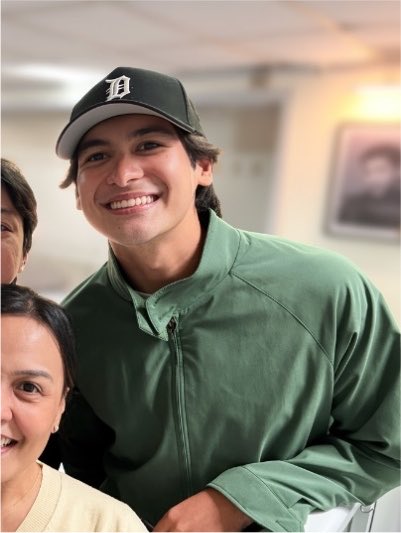 _suzelleeee's tweet photo. OHMYGOOOOOD 👀😭 https://t.co/WbovZgTLLa