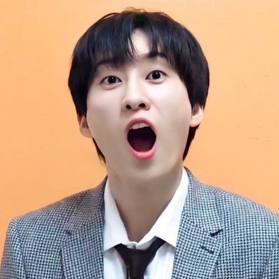 bbhyukee's tweet photo. 💯 mirroring 🐰😲 #eunhyuk #hyukjae https://t.co/8MIZisTJu1