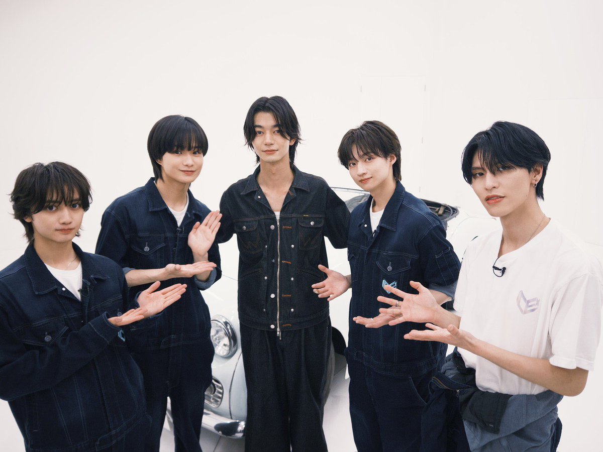 kyaname_melody's tweet photo. 池田Pと吉澤P https://t.co/2IoHjwAGou