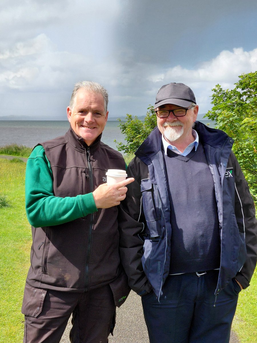 ApexIreland's tweet photo. 🌼 Exploring biodiversity in Buncrana! Members of our team recently visited a number of biodiversity projects with  @donegalcouncil to learn more about pollinator-friendly planting, meadow management and sustainable landscaping. 🌿

Read more here👇 
https://t.co/Xx46G9MtqB https://t.co/mPlxplyONQ