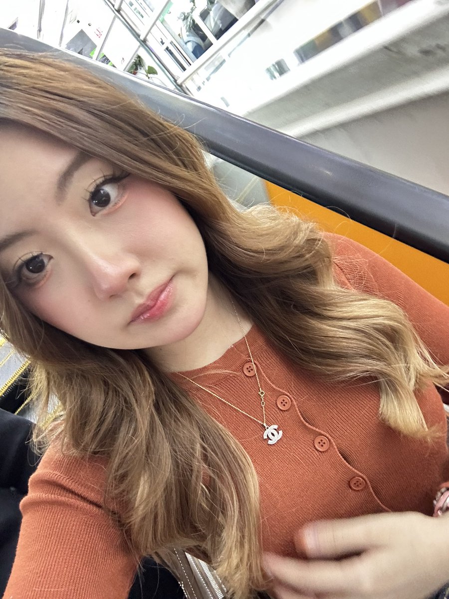 Bpjkts1's tweet photo. @gigifutw ขอแนะนำที่ม้วนผมสำหรับมือใหม่ คนม้วนไม่เก่ง ม้วนง่าย เร็วสุดๆค่ะ มีความร้อนให้เลือก 3 ระดับ ร้อนเร็วด้วยยย เริ่ดมากค่ะ
https://t.co/gAqgopRT04 https://t.co/4ME0dT6ub8