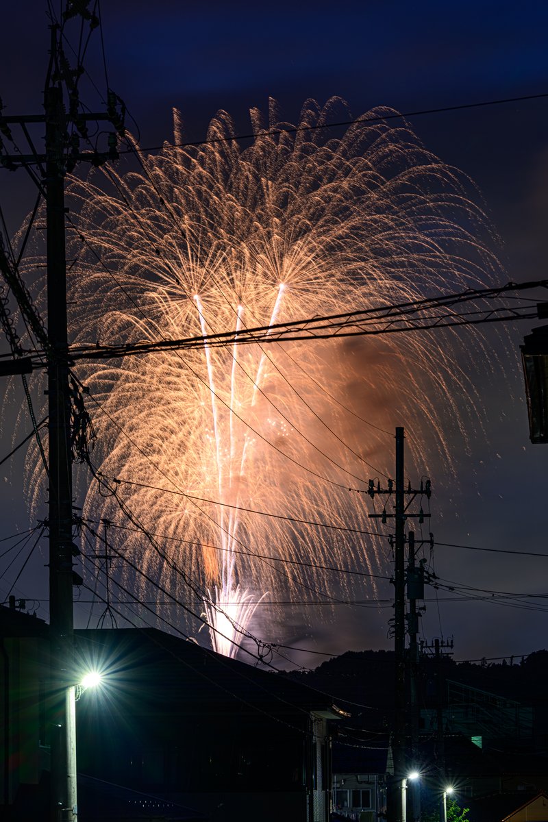 Haru653Hfc's tweet photo. 自宅玄関から花火🎆
明日は仕事なのでコレで我慢です💦 https://t.co/I4I8Unfhiv