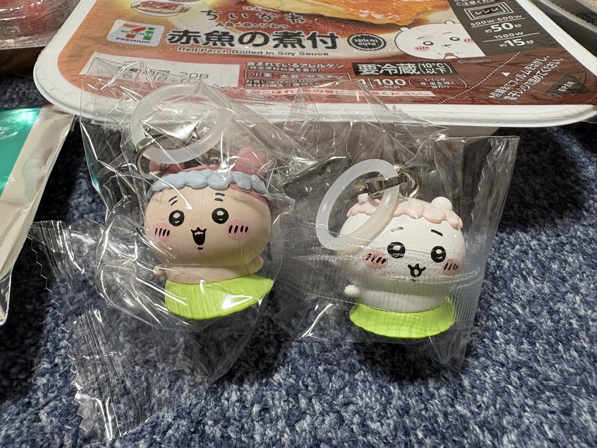 kp_son_oa's tweet photo. 映画観てきました〜。ストーリー知ってたけど、それでも楽しかったです。特典は古本屋とちいかわでした。 #ちいかわ https://t.co/7VfIGk5KU6