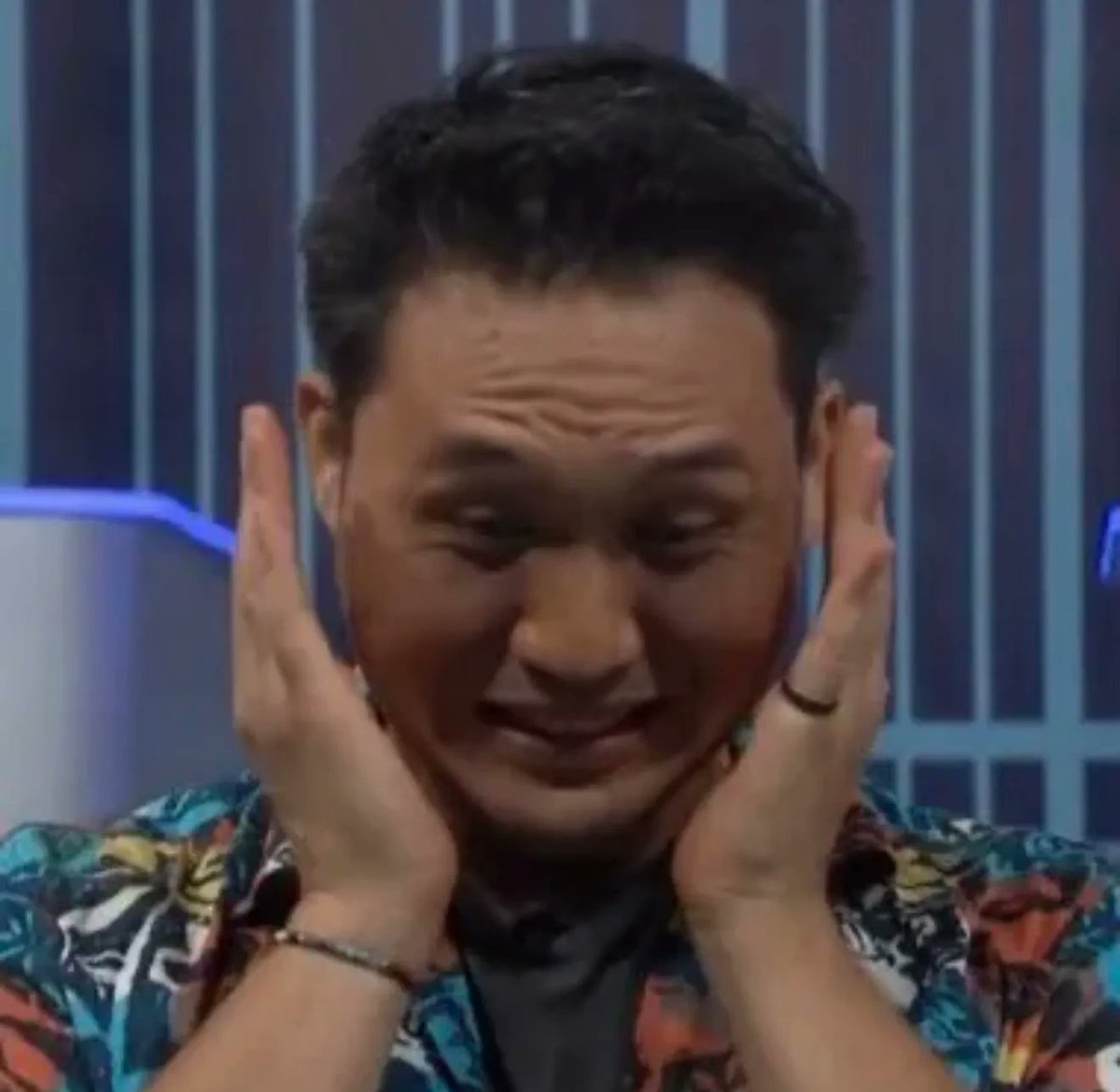 GamerJoseKun's tweet photo. NEW PARANOIA TARGET ADDED TO ANGELA'S MIND, GET A GRIP ANGELAAAA #BB28 https://t.co/NS8bvFD0Pv