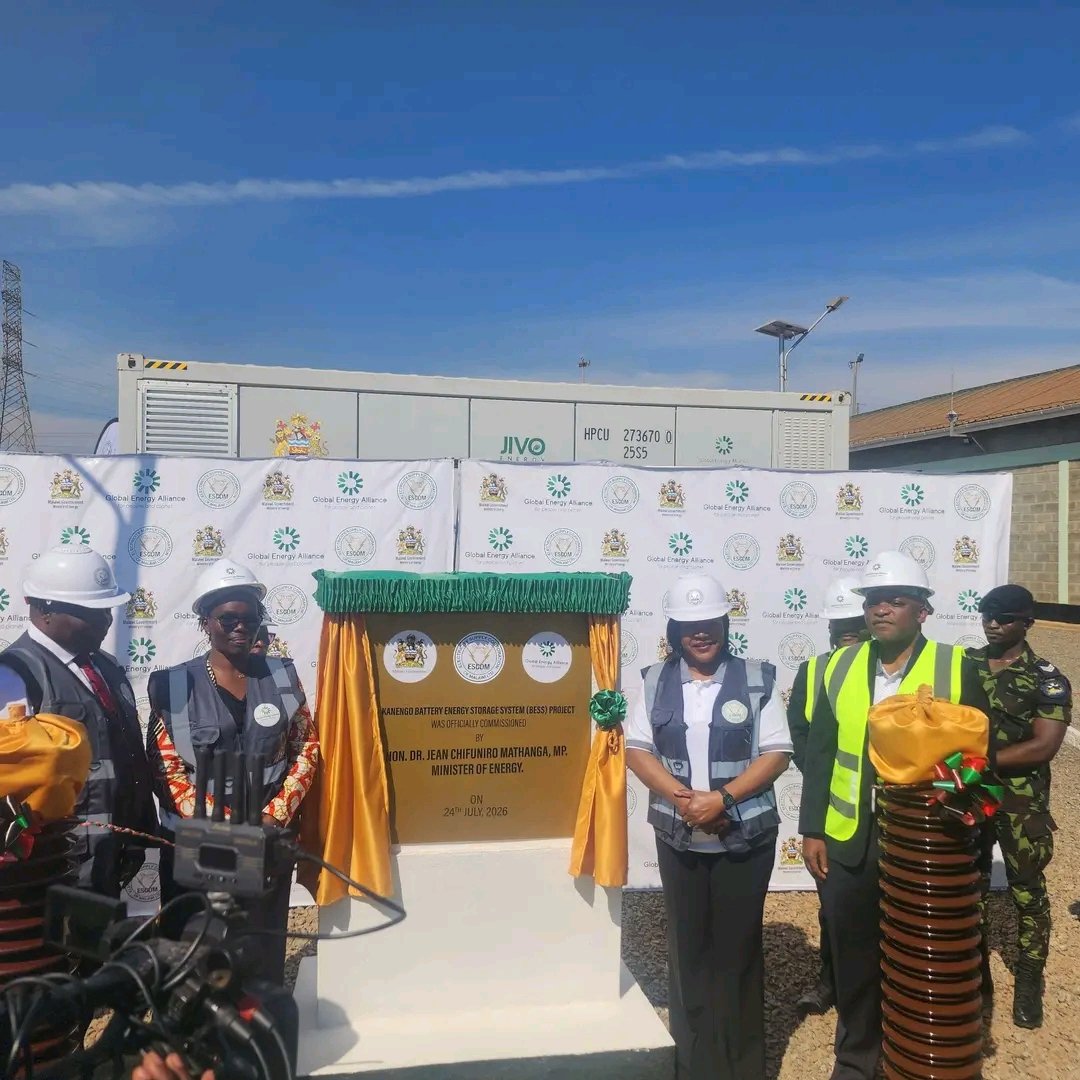GalateOfficial's tweet photo. Energy Minister Dr. Jean Chifuniro Mathanga has officially commissioned ESCOM's 20MW/40MWh Battery Energy Storage System (BESS) at Kanengo, Lilongwe.
The US$20.2 million GEAPP-funded project is expected to improve the country's electricity grid.

#GALATE #MalawiEnergy https://t.co/WLZMxLuu4D