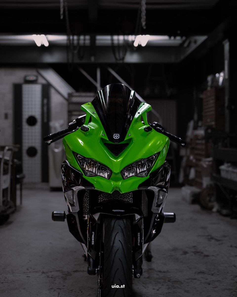uia_st's tweet photo. かっこいいバイクに乗って、かっこいい写真も撮れるのよ。 https://t.co/AGxNrSJPYH