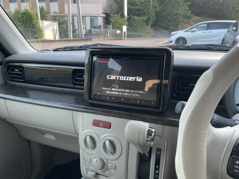 Mitsu_Aky's tweet photo. ナビ8インチに変えた！
オーディオパネルもメタリックになってよき😁
全方位モニターパッケージのケーブル流用できたからアンテナ類消えてスッキリ https://t.co/S0Xw3ObcrK