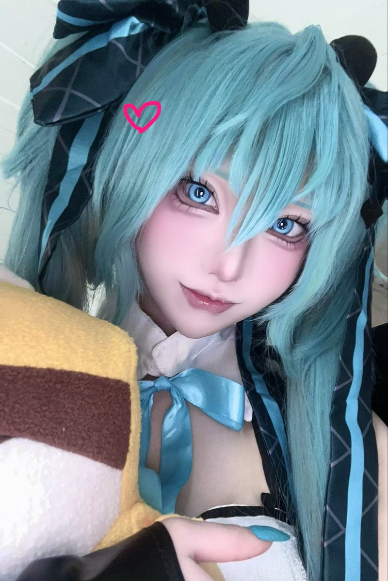 Af25gfa's tweet photo. 😈♡   #miku  #cosplay https://t.co/OvvHiCVEEm