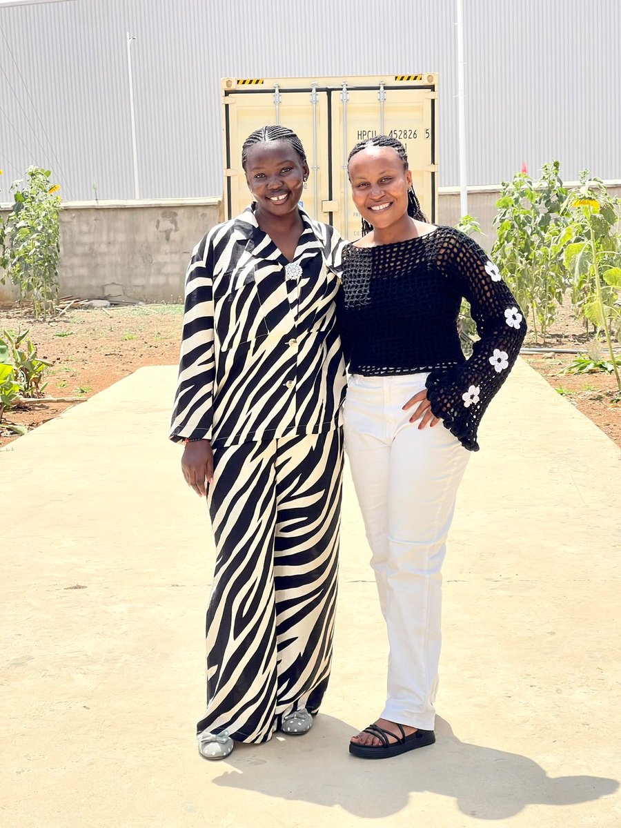 RonahGuma's tweet photo. Celebrating everyone around me is where I find joy and happiness doing 🥰🥰🥰
Still celebrating my gal #MatyJ birthday blessings dear 🩶🩶🩶🩶
#birthdaycelebrations 
#grateful https://t.co/xTHUbi6kkd