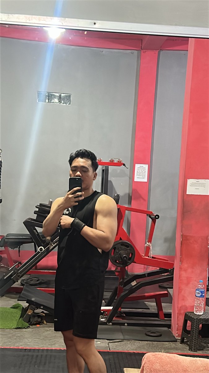 peopchagee's tweet photo. lebihh fresh dikit hbs potong rambut https://t.co/1pSWbtdGvc