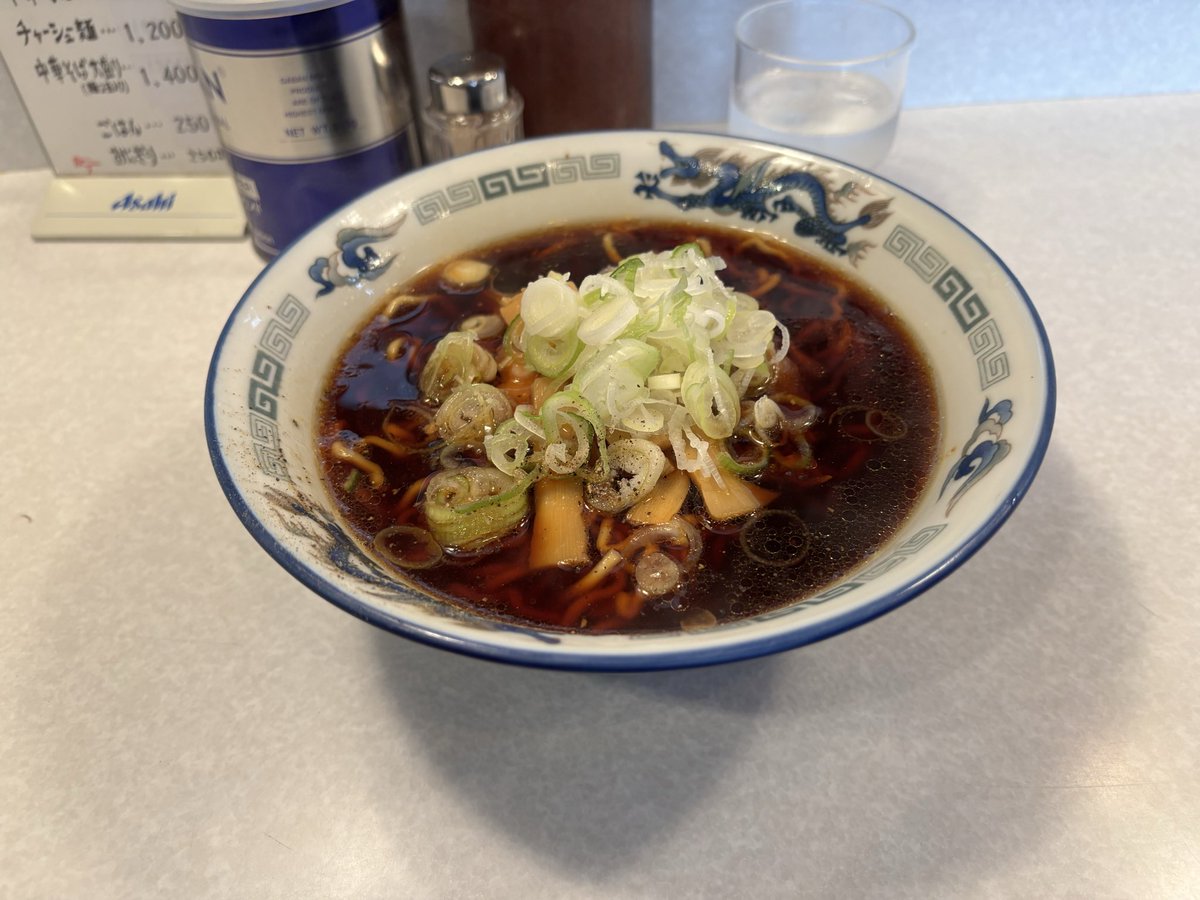 GCK_6's tweet photo. 今日は休みだったので #めん八 で富山ブラック🍜食べた後、GW以来の新湊方面へ🚙
#IMATO でお気に入りの塩が買えた😆
#海王丸パーク へ行ったけど、暑いので雑貨屋さんに行っただけ😅
店主さんと色々話して、超おいしいかき氷と変わった傘買えたので満足☺️
新湊大橋は晴れの日走ると絶景や✨ https://t.co/mYkpq3GjsP