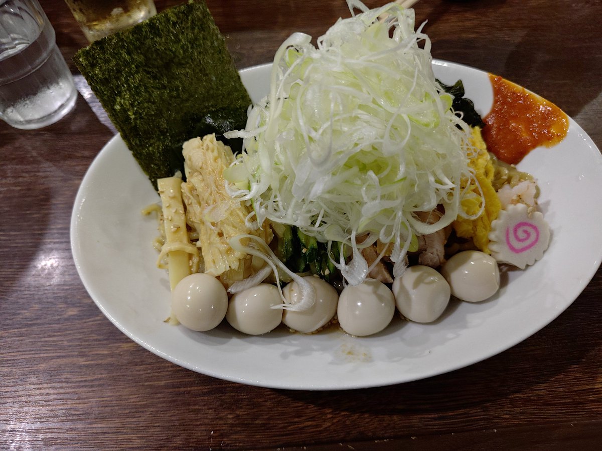 okaman01's tweet photo. いつもの味噌ラーメン屋さんにて味噌ダレの冷やし中華を食べてきた。ホスピタリティの固まりのようなお店なんだよなぁ https://t.co/uN0L3zEqnl