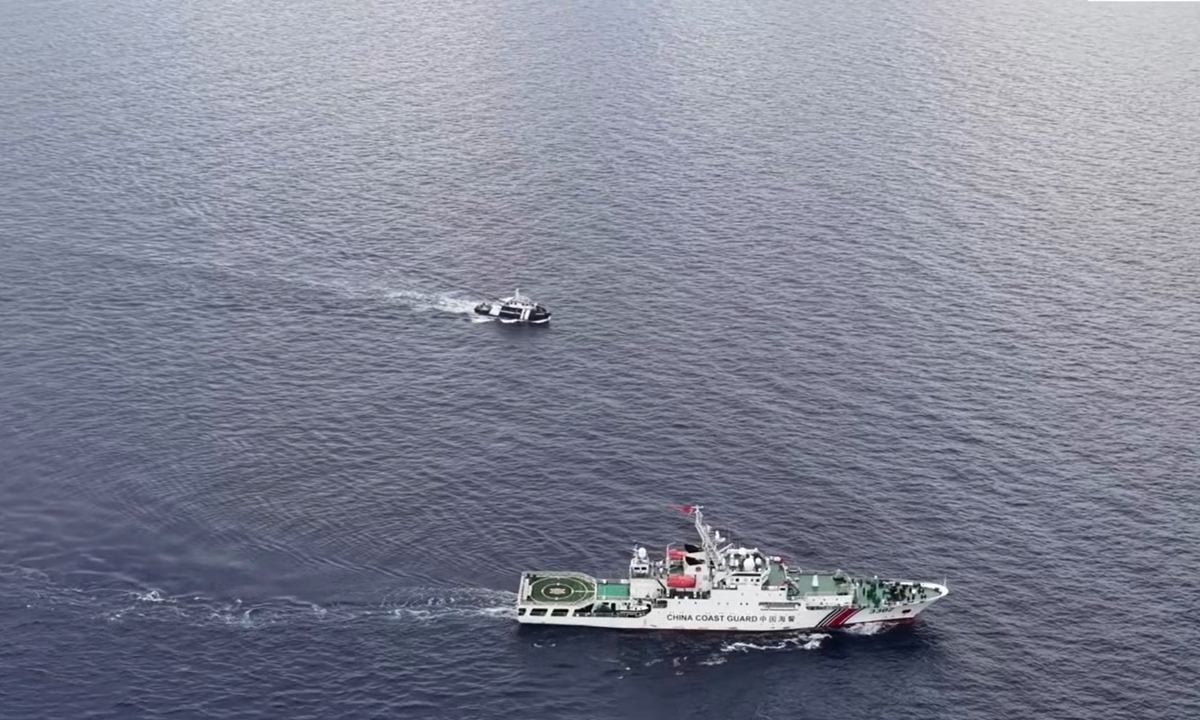 globaltimesnews's tweet photo. #Opinion: As China and the US step up high-level engagement and talk about constructive strategic stability, the Philippines continues to provoke at Huangyan Dao. Chess players sit down to talk; chess pieces get driven away by water cannons. https://t.co/MlJAIBSR5B https://t.co/dsJzmcNoQQ