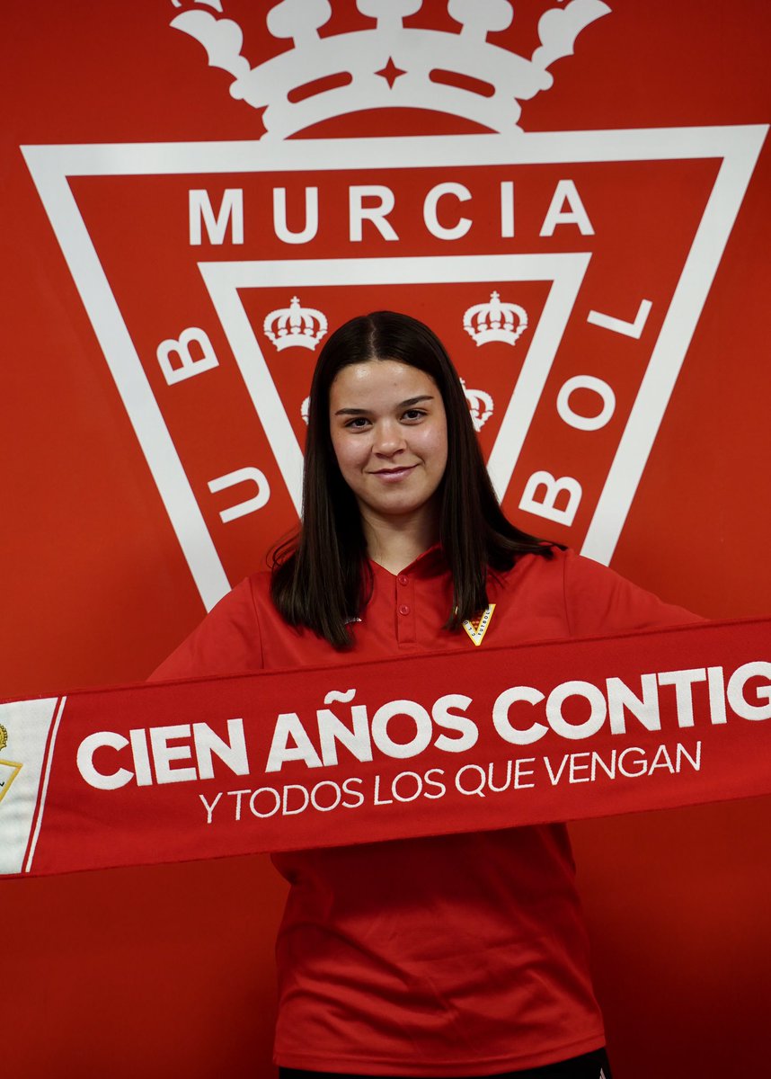 realmurciafeme's tweet photo. CLUB | 🤝 ¡𝗩𝗔𝗟𝗘𝗥𝗜𝗔 𝗥𝗘𝗔𝗟𝗘𝗦, 𝗡𝗨𝗘𝗩𝗢 𝗙𝗜𝗖𝗛𝗔𝗝𝗘!

➡️ Centrocampista natural de Calasparra que se incorpora al #RealMurciaFemenino para la temporada 2026/27.

❤️ Jugadora con experiencia en la selección murciana 

🔗 https://t.co/DCSzut65hl

👏 ¡Bienvenida! https://t.co/ZC5xouN79X