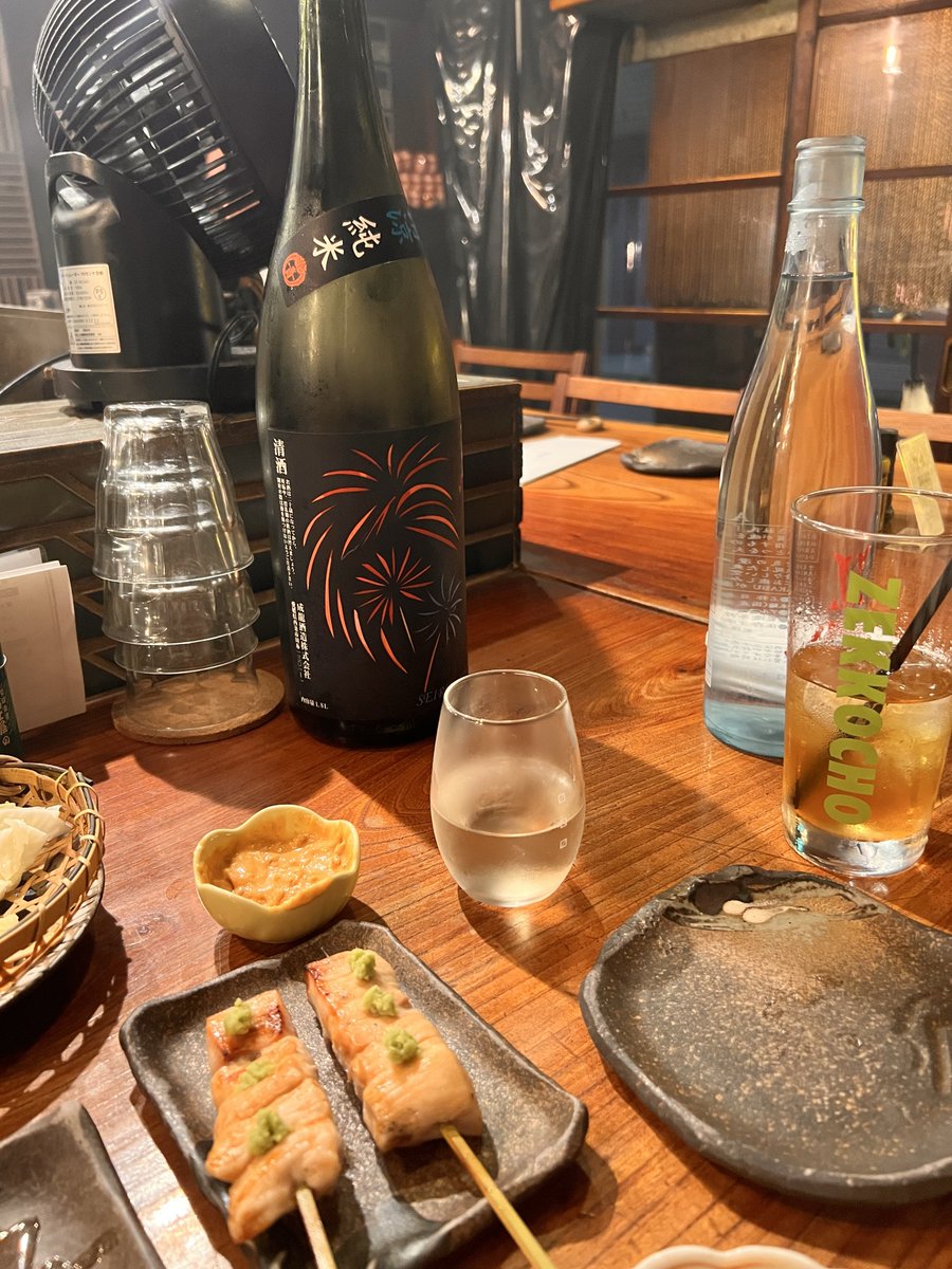 IRISfzz7's tweet photo. 最近色んなとこ食べに行って幸せ満喫 https://t.co/O5CHY6RZ0B
