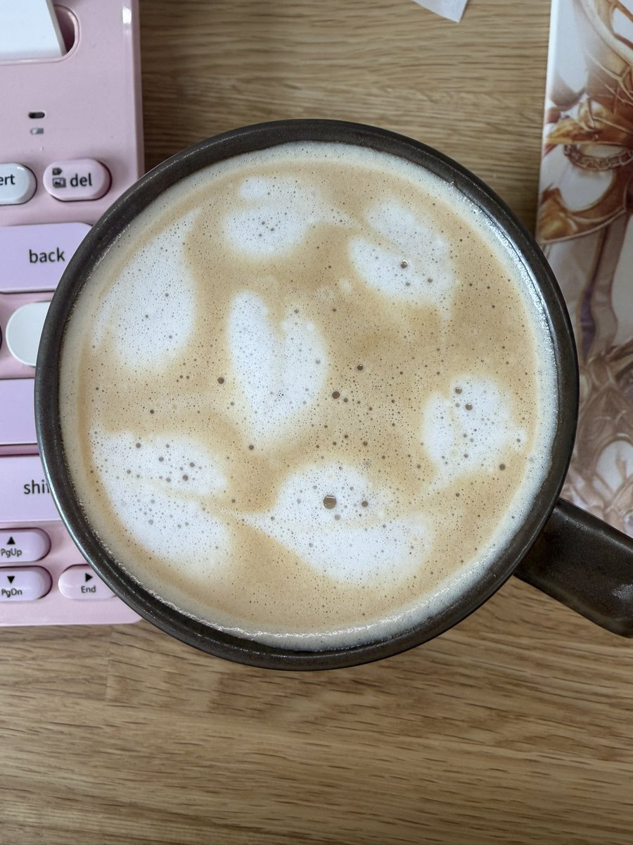 jill_alice's tweet photo. 2枚目はカフェモカ
メニューが増えてきた✨✨✨

 #ラテアート https://t.co/EEuynfSHz3