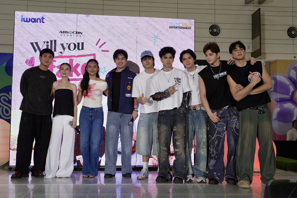 ofc_iwant's tweet photo. Patok hanggang sa SM City Novaliches ang tamis-asim love story nina June & Ping! 😍Thank you for joining our Merry-Go mall show kasama ang cast of #WillYouFakeMarryMe Karina, Miguel, JM & Fyang with our guest, 1621!

Bitin sa kilig? Abangan ang #WillYouFakeMarryMe❓💍 Season 2, COMING SOON on #iWant!