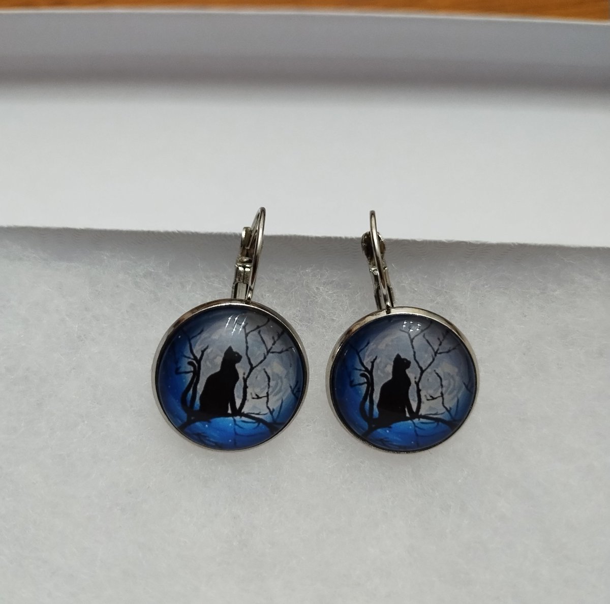 WindingWoodsUS's tweet photo. ✨ Handcrafted earrings made with love ✨ each one unique and carefully crafted with high-quality materials. Visit our website to explore and shop now!

#Handcrafted #Jewelry
https://t.co/UXELHOlvEr https://t.co/L6B7FiSKds