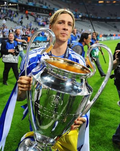 TxtDariBoehly's tweet photo. Sans aja kalau beli mahal-mahal terus flop.
Toh biasa ada pialanya.😆😆😆

Nih list 'so-called' flop:

Torres? UCL, UEL.
Kepa? Banyak ini mah
Lukaku selang damkar? Bantu2 kok FIFA WC (Intercontinental)
Enzo? Malah 2 dan upgrage dari versi plenger Chelsea.

Aneka piala Chelsea yang komplit itu hasil dari beli mahal-mahal. Jangan pelit-pelit.😋😋😋