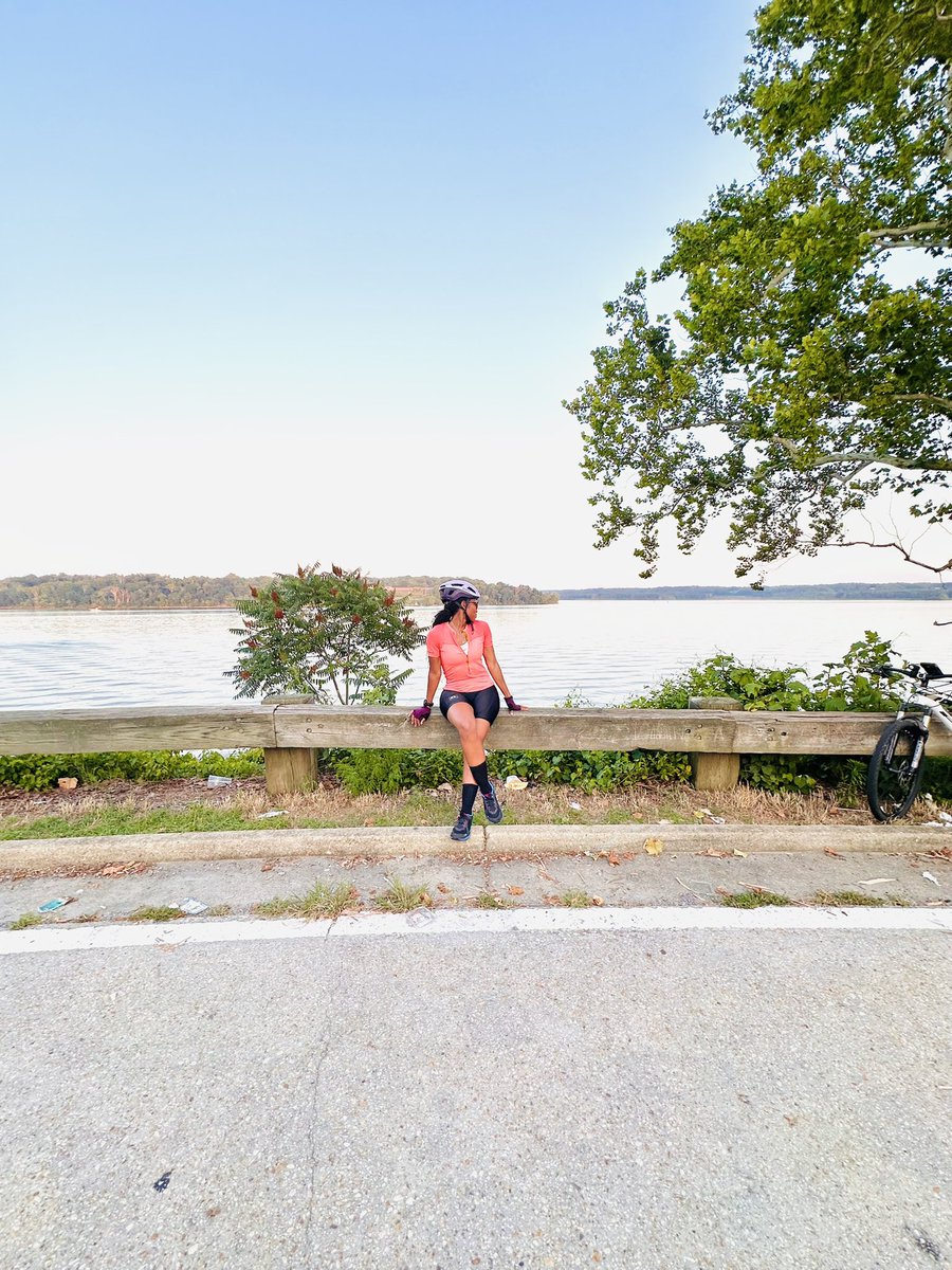 CarolinePule's tweet photo. #CycleWithCP 🚴♀️🧡 21km (132m elev.) Ride by Mount Vernon Trail!💪😎 20km Ride. Nice day out in Mother Nature, beautiful trail and scenery🌿. For the love of cycling and outdoor adventures.✨
.
.
#outdooradventures #FitnessFanatic #beatyesterday #cyclingmotivation https://t.co/77tuczjSrd