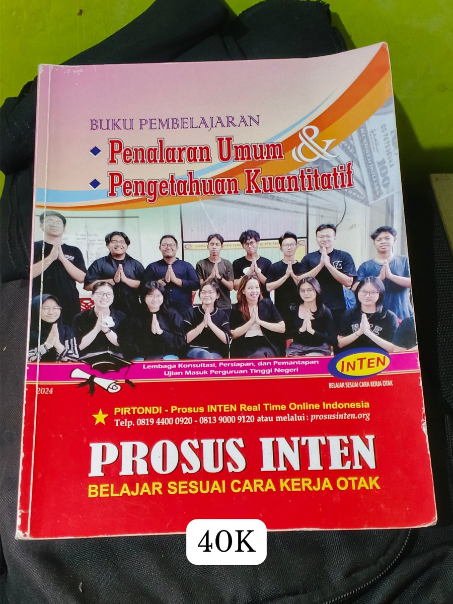 penaklukitb's tweet photo. WTS — PRELOVED 🌟🌷 
t.a 2024/2025 
dom Jakarta yaaa, bisa checkout 🍊! 
Kalau mau tanya tanya boleh bangett yaa, minat dm✨‼️ #wts #preloved #bukuutbk #utbk #bukuinten https://t.co/lC8yT2Gor7