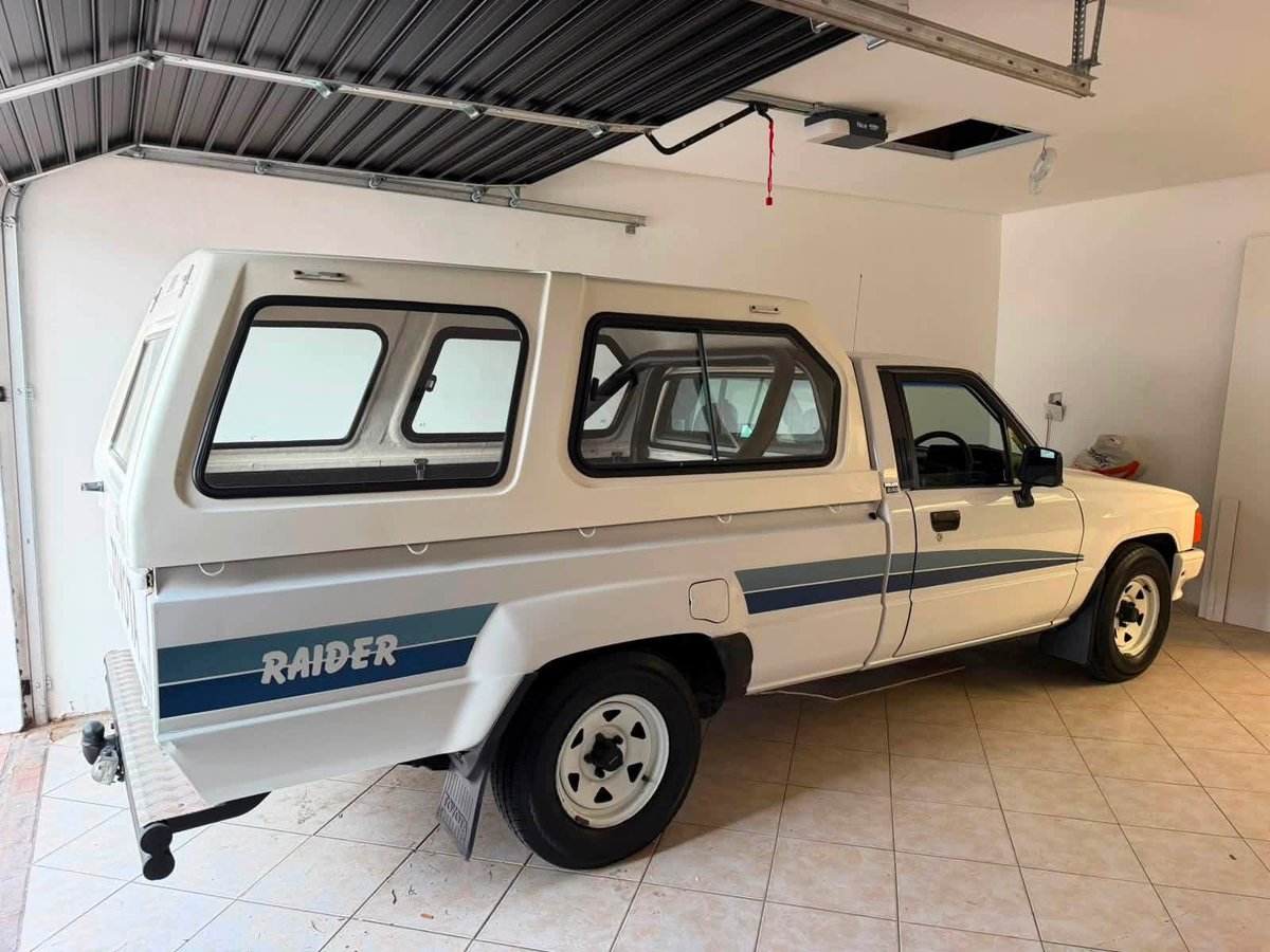 BoitumeloCaleb's tweet photo. R185 000
Toyota Hilux 2.4L LWB
(190 000 km)
Power steering
Aircon
Canopy https://t.co/LMzMJ1g7KT