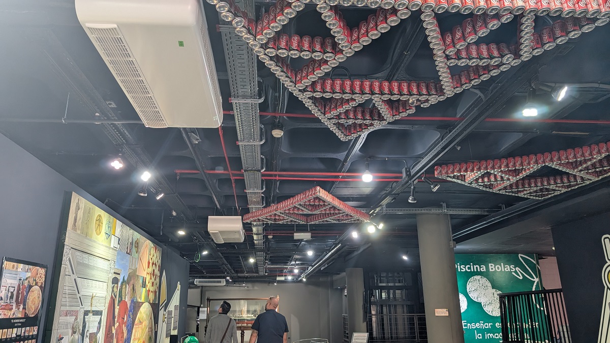 CIALingenieros's tweet photo. En @CIALingenieros hemos redactado el proyecto y dirigido la obra para la modernización de la climatización del @museoelder , ejecutada por Frío 7. Se estima un ahorro de +11.000 kWh/año. Más eficiencia, fiabilidad y sostenibilidad para un referente de la ciencia en Canarias https://t.co/bq2xoix2iU