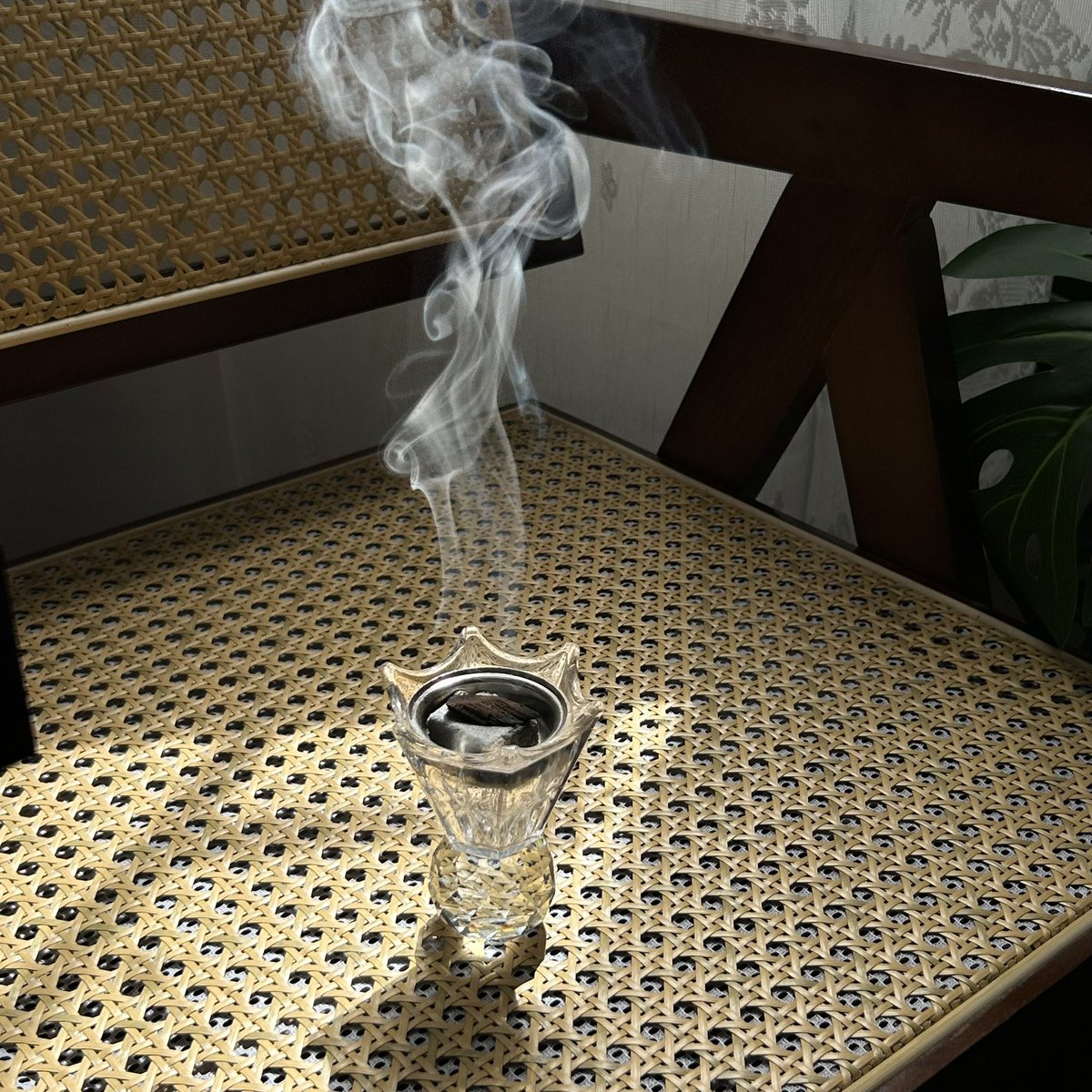 ill81i's tweet photo. ساعات يوم الجمعه سَكينـة لروح 📿 https://t.co/RtcHqy79LE