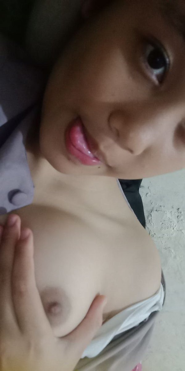 armpitlovers001's tweet photo. dapet pap bocil smp sangean nenen nya imut🥵 https://t.co/fdYi5scIio