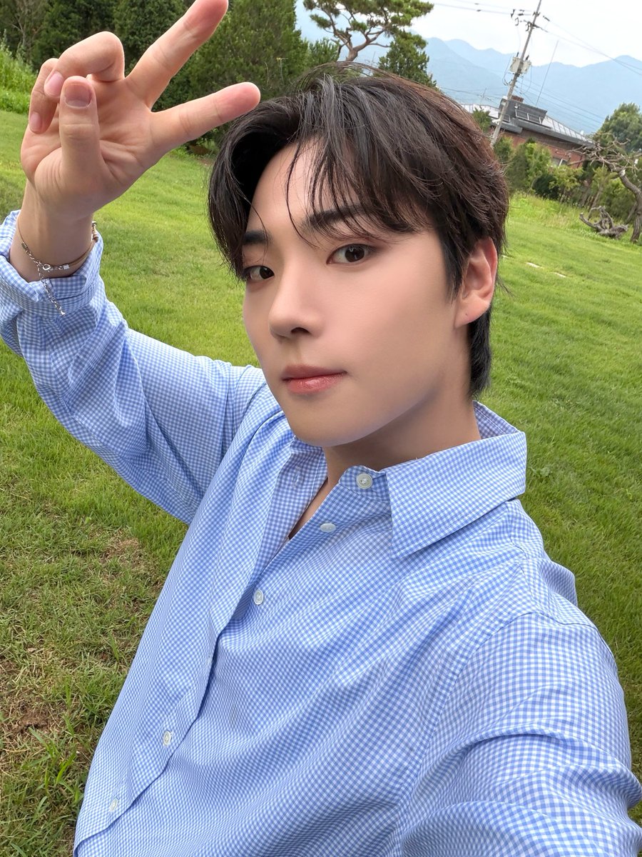 onf_feed's tweet photo. .@ONF_offcl fromm Channel Update [1/2]

"❤️🧡💜🖤💚💙💡"

#온앤오프 #ONF https://t.co/QQtI6rzrkw