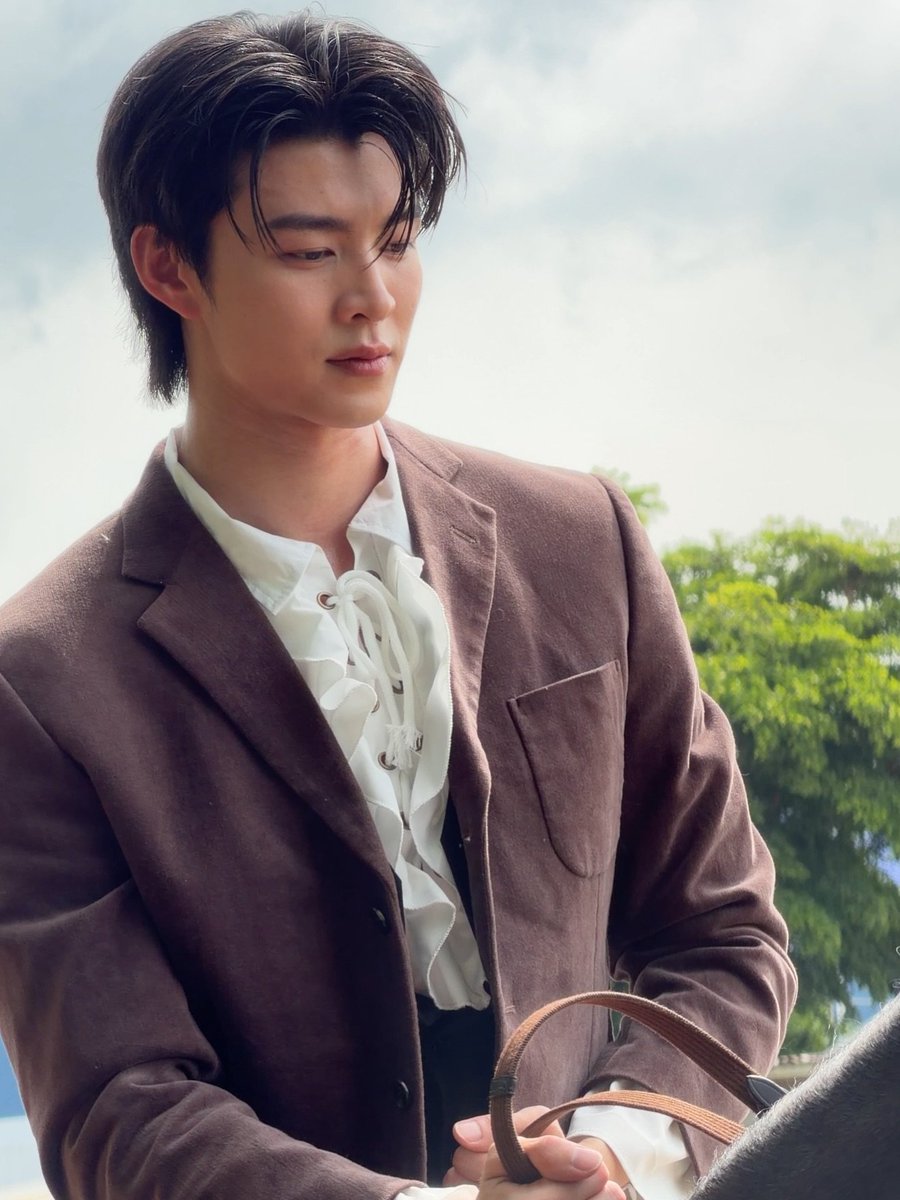 Smillin8's tweet photo. 🤴องครักษ์พิทักษ์เจ้าหญิง
ถ้าจะหล่อขนาดนี้ ขอเป็นเจ้าหญิงของเธอจะได้ไหม😉
#meennicha8
#MEEN2ndFANSIGN https://t.co/gjenTb1w22