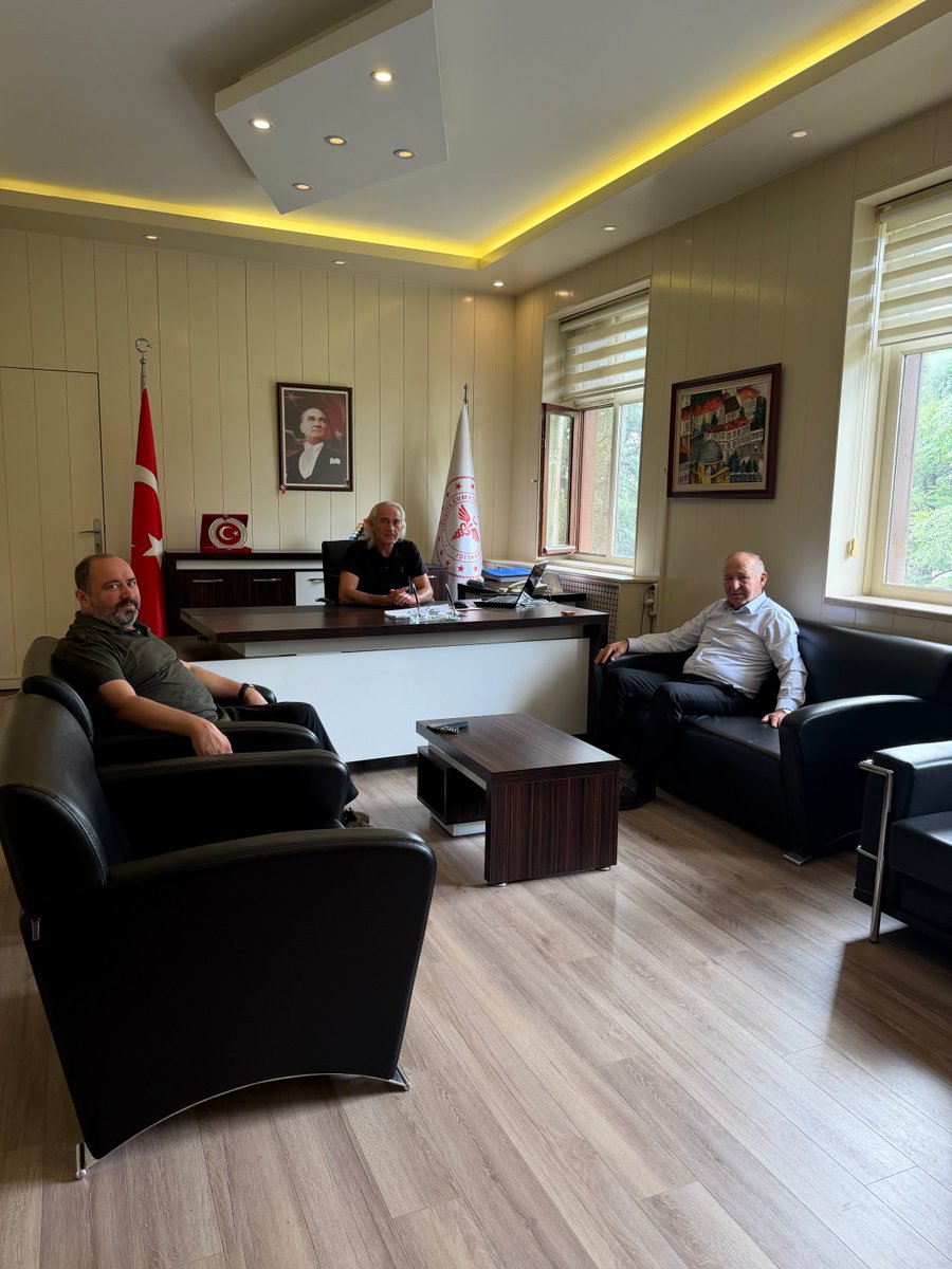 ErdoganOrhanTr's tweet photo. İlçe Sağlık Müdürümüz sn Kerem Zeki Fikret i ziyaret  Ettik. https://t.co/ICA0awmzJi