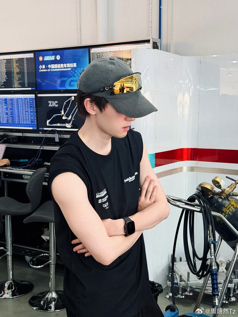 zhoukd012's tweet photo. 익랑해🏎️🏎️🏎️ https://t.co/HEtURvtT0A