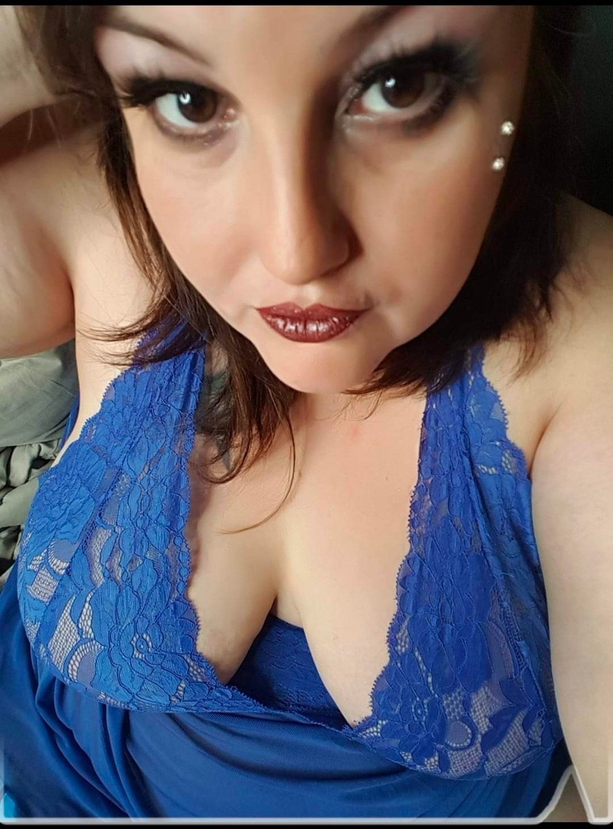 TrishaPafisha's tweet photo. Your payday means Starbucks in bed for me.. That check should already be in my account Pig. 

Canadian BBW Findomme ♡ Cuck ♡ SPH ♡ CBT ♡ Smoking Fetish ☆ Humana ♡ FinCuck ♡ https://t.co/aQxmRsqfaw