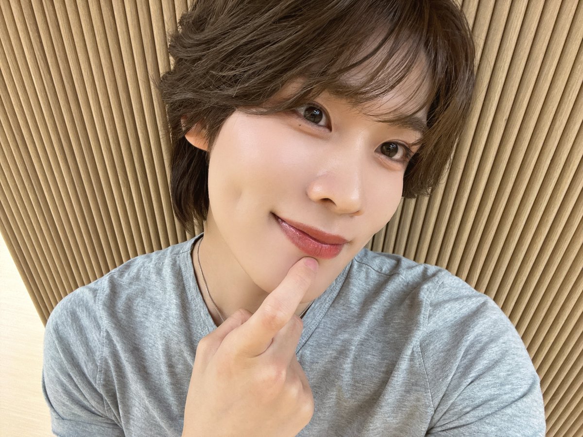 official_DXTEEN's tweet photo. [#大久保波留]
なるってかわいい？😒

#DXTEEN #OKUBONALU https://t.co/y8S4glKZl0