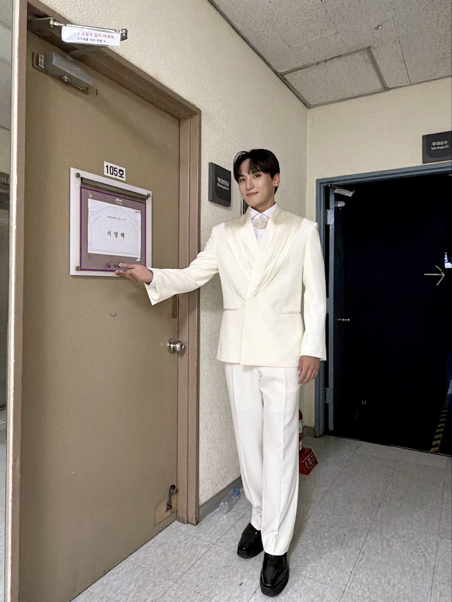 YTSEO_official's tweet photo. [🏷️] #오늘의_택 

26.07.24
👉#수제천보존회와한국가곡 

#서영택 #YeongTaekSeo https://t.co/3XtR2RwJAI