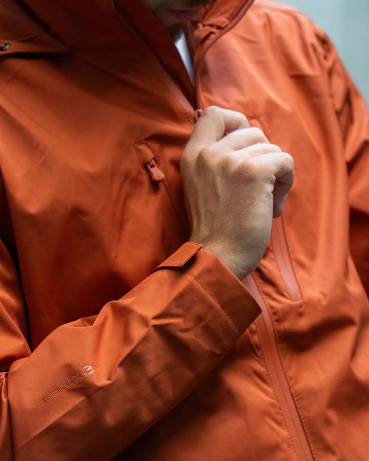 Arrow_MKTG's tweet photo. How would you like to thank your customers? Our creative minds are here to help with branded merchandise ideas! https://t.co/1qL7mkzm4C #PoloShirts #SportsAccessories #RainJackets #Jackets https://t.co/8NAyQv58et
