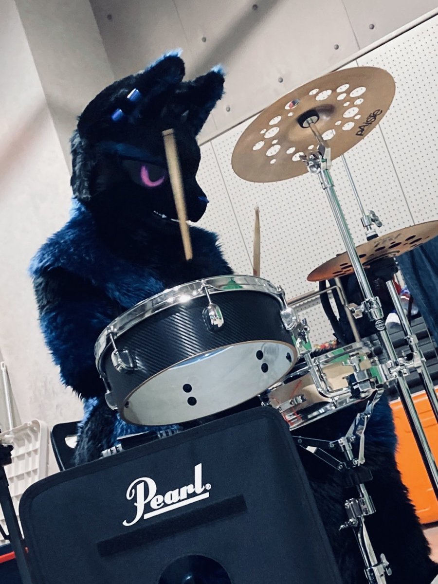 Taddy_P_Evans's tweet photo. [Recording…]

#FursuitFriday 
#MDR2 https://t.co/cIJdlcGEGG