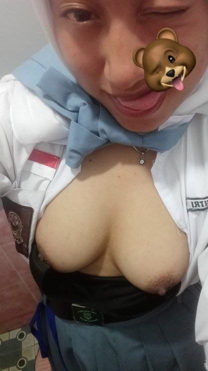 armpitlovers001's tweet photo. sange pas sekolah izin ke kamar mandi sempetin pap tt dulu 🥵 https://t.co/vIve0Eouvi