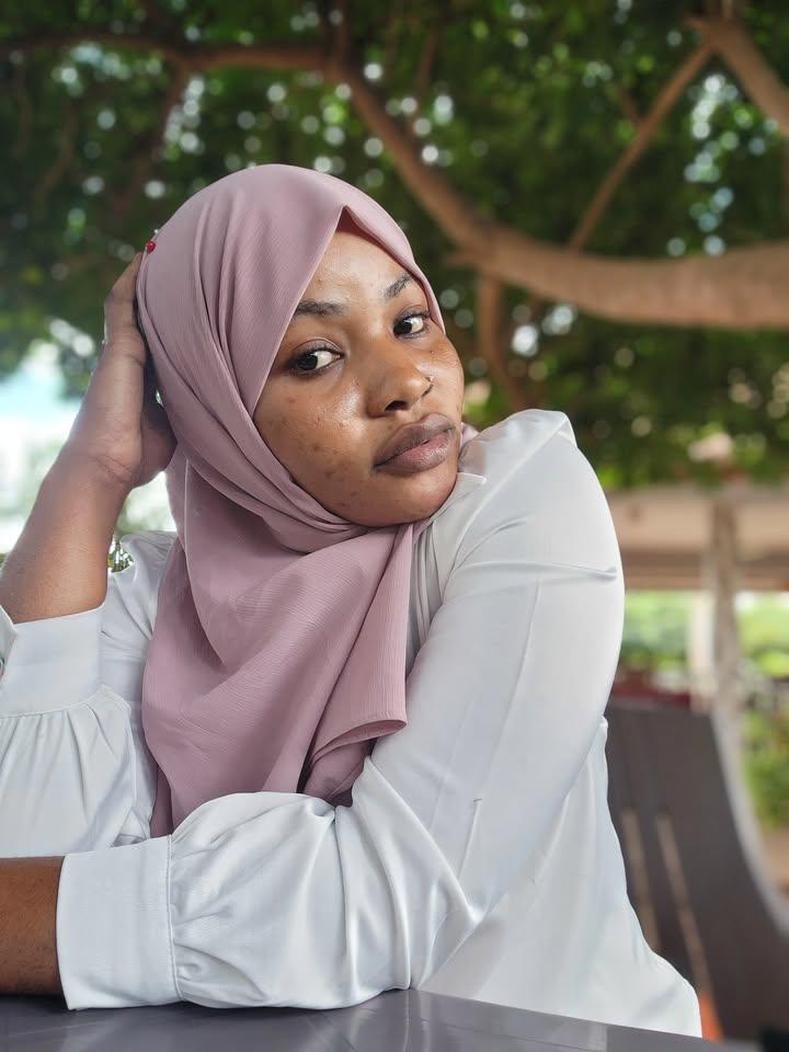 Odds1469205's tweet photo. Msema Kweri Ni Kipenzi Cha Kila Nafasi! Mimi Binafsi Nilianza Kukata tamaa ya Maisha baada ya Maisha kushuka. Asee Maisha yakishika Nawe Shuka nayo. 

Sasa Basi HAWA Ndio Wamekuwa Chambo wangu yaani Nilijiahidi Mwenyew kuwa Ipo Siku Nitaoa Wake Wanne na Maisha Niyatakayo. Alhamdu https://t.co/H6gIZSqokD