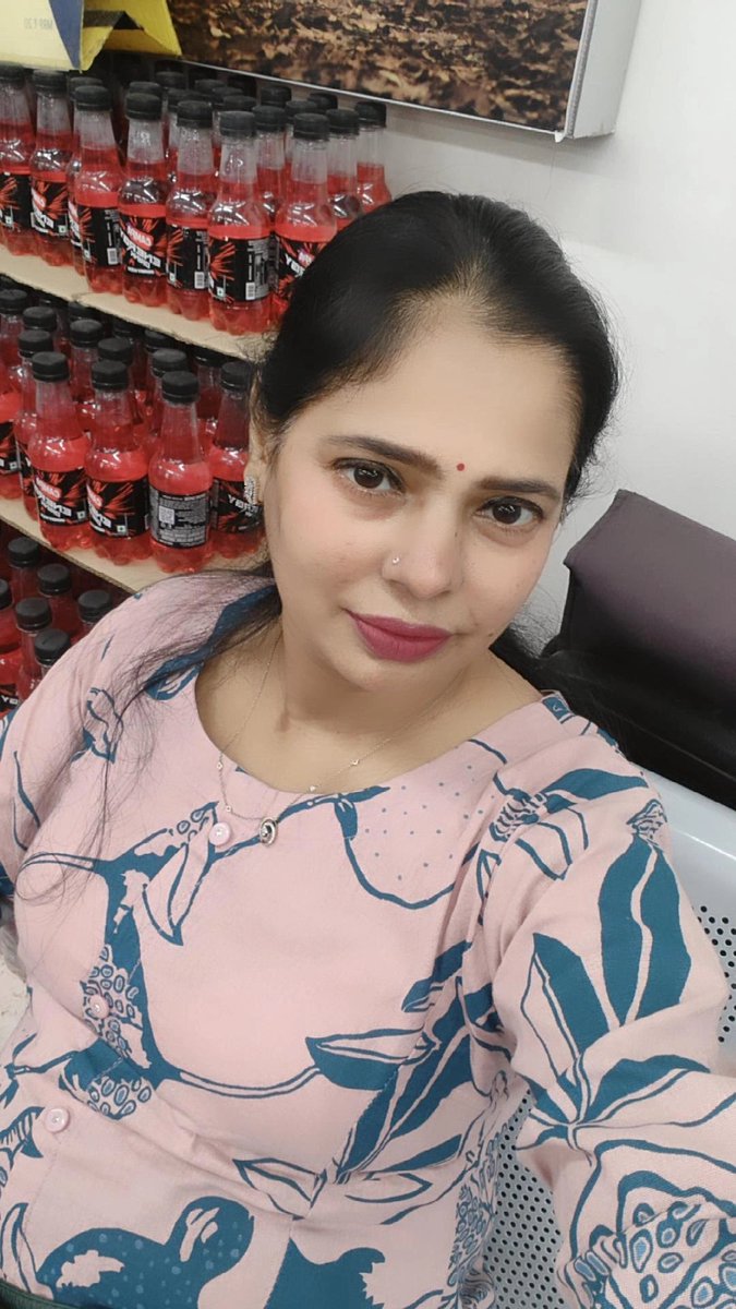 Sushymoo's tweet photo. हैसियत आसमान सी होनी चाहिए ,
जमीन कितनी भी महंगी हो,लोग..
खरीद ही लेते है .... !! ❤️😊 https://t.co/EKQmUIG4e8