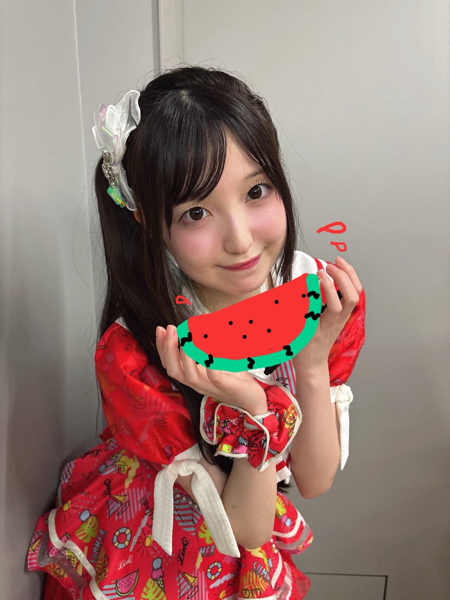 y8_w0's tweet photo. 夏〜🍉🌞🌴🌺✨

#森斗咲羽 https://t.co/QqN2Chnlib