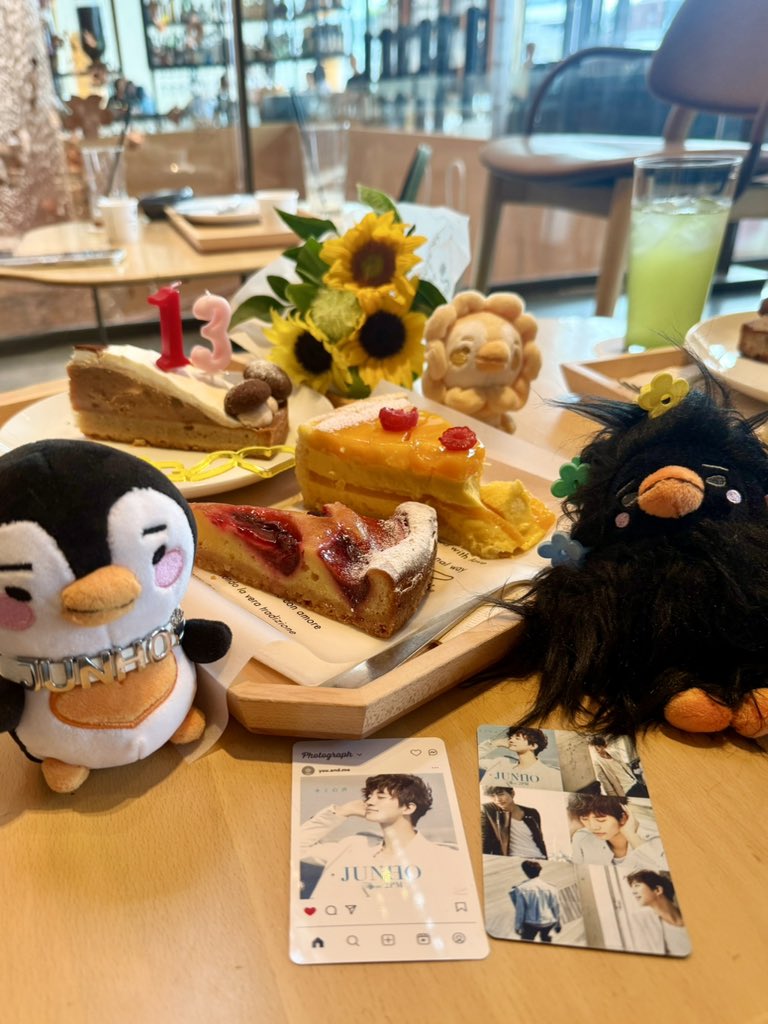 cyococo0708's tweet photo. JUNHO♡
ソロデビュー13周年おめでとう 🎂✨
🌻💛🌻💛

#이준호 #LEEJUNHO 
#이준호솔로13주년축하해
#LEEJUNHO13THDAY
#늘그랬듯앞으로도이준호 https://t.co/UfA4HPLMYM