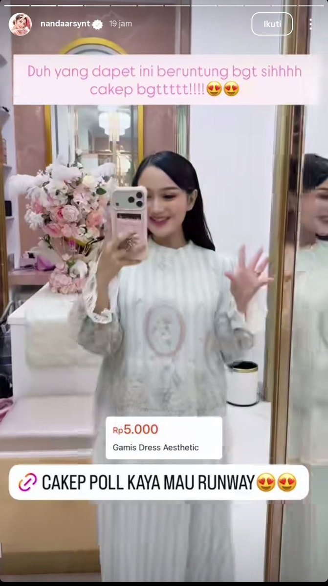 cozydewdrop's tweet photo. PRELOVED NANDA ARSYINTA WE TRUSTTTT ‼️🤩
mamina tuh suka bangett preloved in baju sampe barang barang lucu dia dengan harga gocengggg doaangggg!! NANGIS BANGET GAK SIIHHHH 😭🫵 https://t.co/h83sZ6g01c