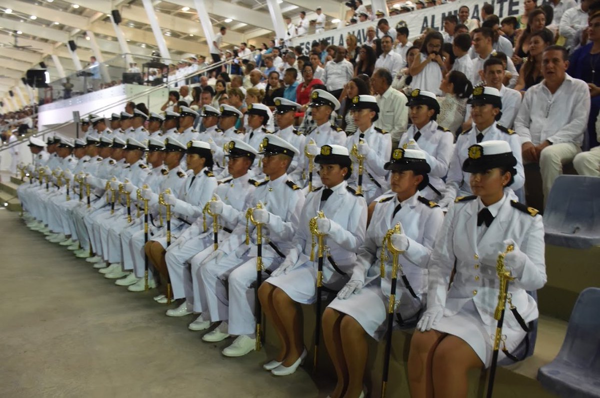 alejandrobs1989's tweet photo. Quiero expresar un saludo de felicitación a la Armada República de Colombia @ArmadaColombia 203 años de la Batalla del Lago de Maracaibo el legado que dejó el Almirante José Prudencio Padilla. Rendimos homenaje a los hombres y mujeres que están protegiendo el azul de la bandera. https://t.co/Lri7s9BeGZ