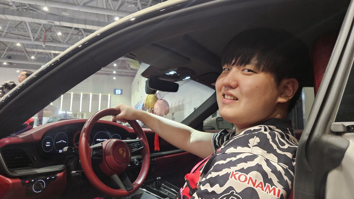 Jakads's tweet photo. 🚗 https://t.co/8UpNU874zJ