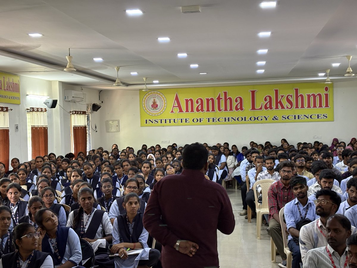 IncuXai's tweet photo. Conducted an engaging AI Workshop at Anantha Lakshmi Institute of Technology and Sciences! 🤖🚀
Thank you to the management, faculty, and students for the warm welcome!
#Incuxai #AIWorkshop #ArtificialIntelligence #Innovation #FutureSkills #TechEducation https://t.co/tM0ttmWPwf