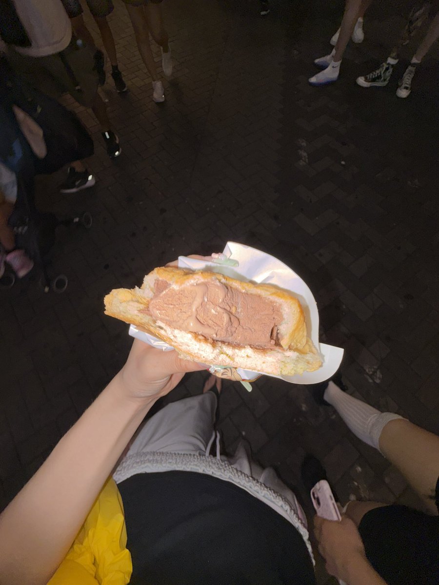 rock9irl's tweet photo. 오사카 3박4일 타래 🍼💕💕
(별거없음주의…) https://t.co/LyvrMOKKq4