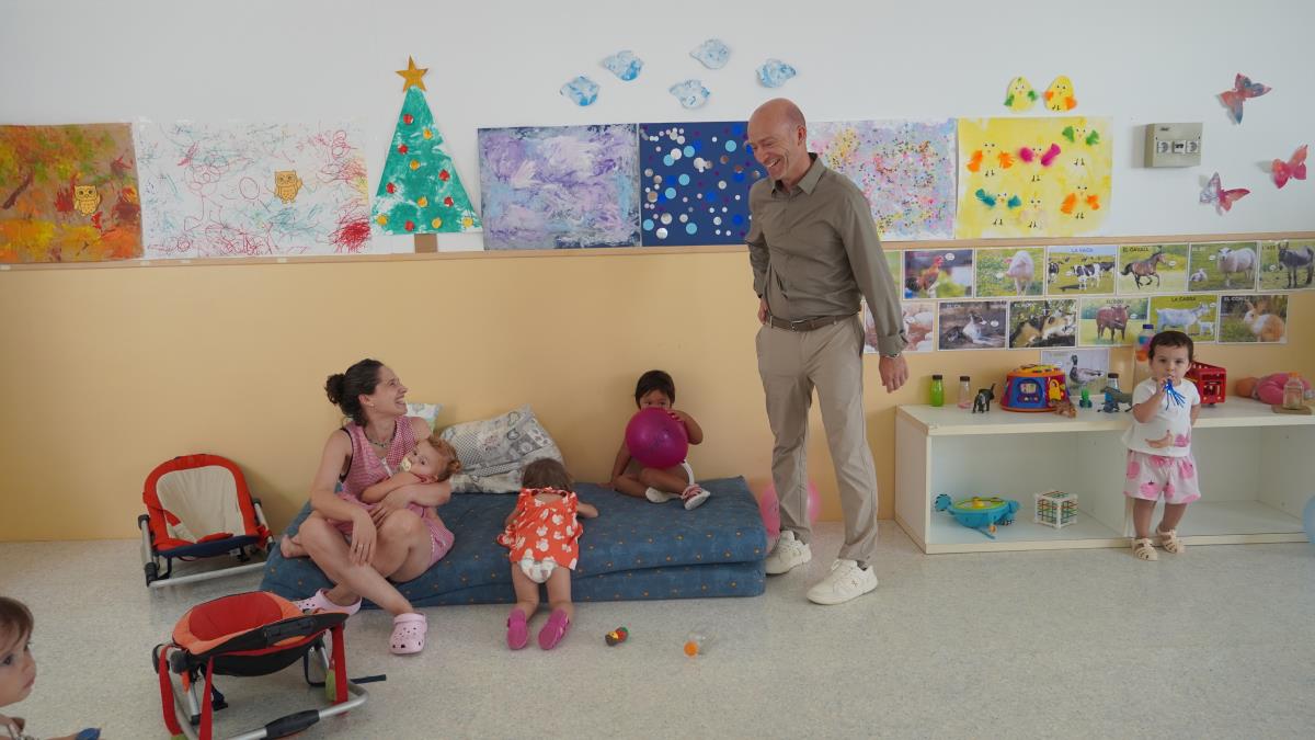 ConsellMenorca's tweet photo. El Consell Insular culmina la climatització de totes les escoletes infantils de Menorca.

👉 Les actuacions, adaptades a les necessitats de cada centre, han permès millorar les condicions ambientals dels espais educatius de tota l'illa.

Notícia: https://t.co/9c0kJ6x6kP https://t.co/aV6QIM3ls7